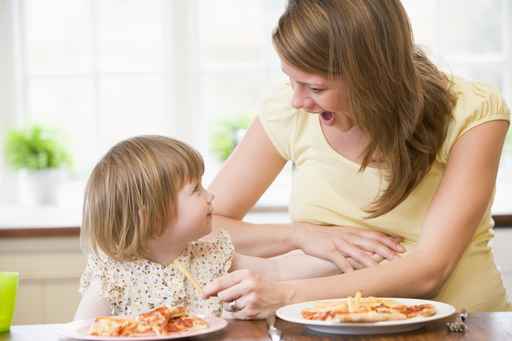 femme enceinte malbouffe